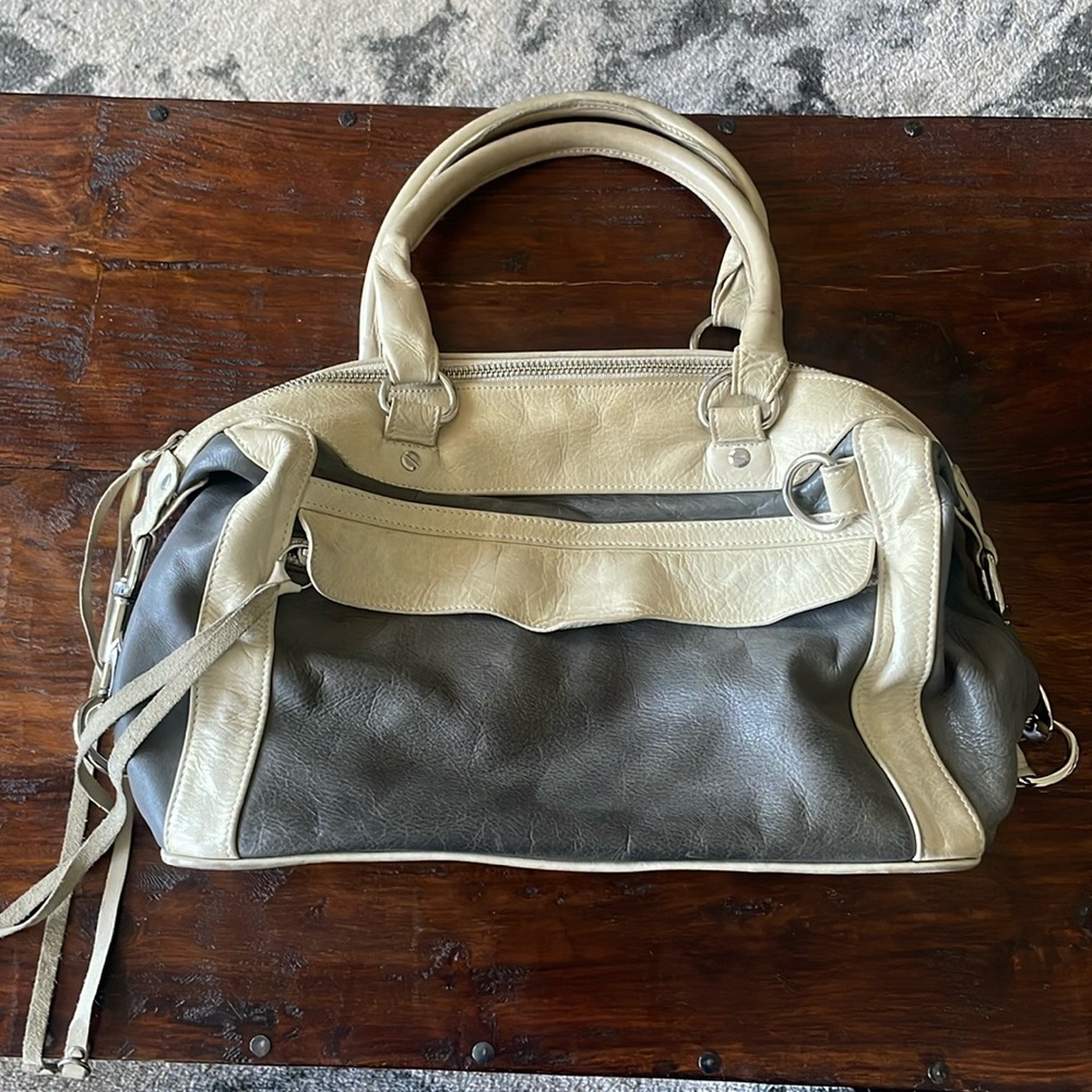 Rebecca Minkoff Bag Two Tone Crème/Grey
Leather Top Handle Bag